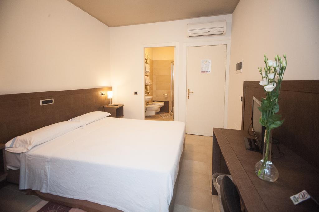 Albergo Sole Mariano Comense Exterior photo