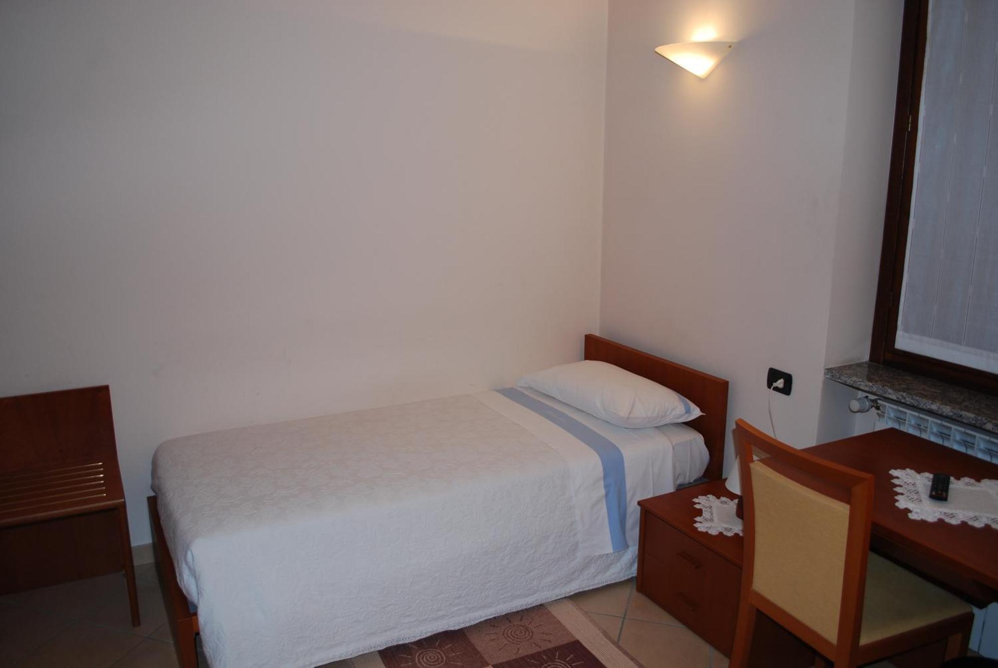 Albergo Sole Mariano Comense Exterior photo